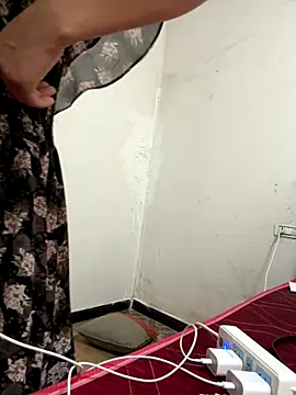 crhong666 online show from October 1, 2025, 12:38 am