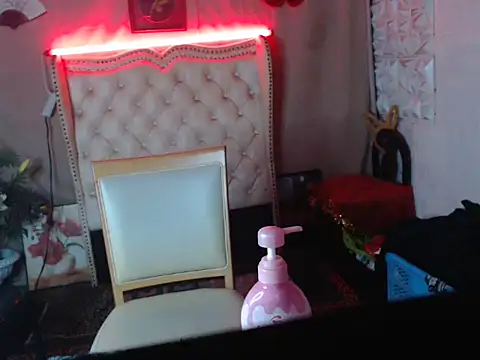 Snapshot of miss_laila_ chatting on October 1, 2025, 10:09 am miss laila online show from October 1, 2025, 10:09 am