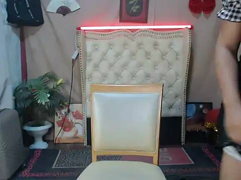 Snapshot of miss_laila_ chatting on September 25, 2025, 10:43 am miss laila online show from September 25, 2025, 10:43 am