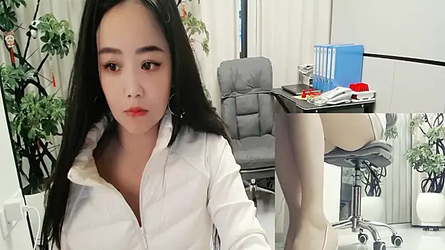 Eileen-L online show from February 24, 2026, 2:34 am