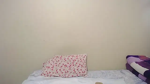 Snapshot of Blackberry96_ chatting on October 17, 2025, 1:24 pm Blackberry96 online show from October 17, 2025, 1:24 pm