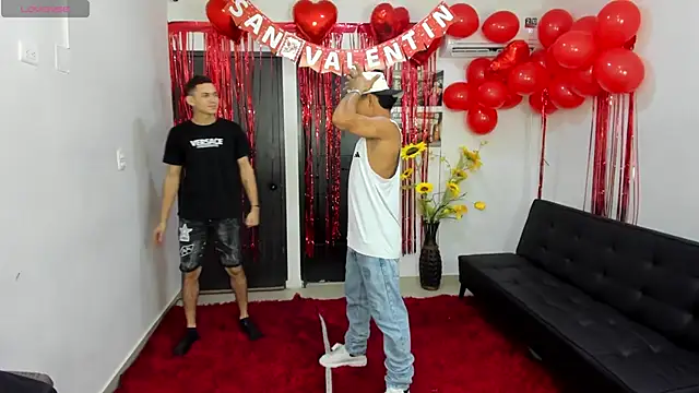 Snapshot of Playhardsex_ chatting on February 13, 2026, 11:05 pm Playhardsex online show from February 13, 2026, 11:05 pm