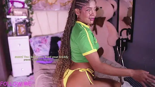 Snapshot of hannachris- chatting on April 4, 2026, 12:28 am hannachris- online show from April 4, 2026, 12:28 am