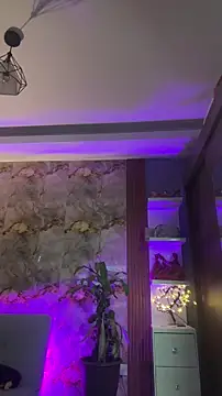 Snapshot of hannachris- chatting on October 20, 2025, 2:13 am hannachris- online show from October 20, 2025, 2:13 am