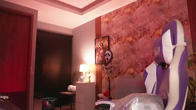 Snapshot of hannachris- chatting on October 17, 2025, 11:17 pm hannachris- online show from October 17, 2025, 11:17 pm