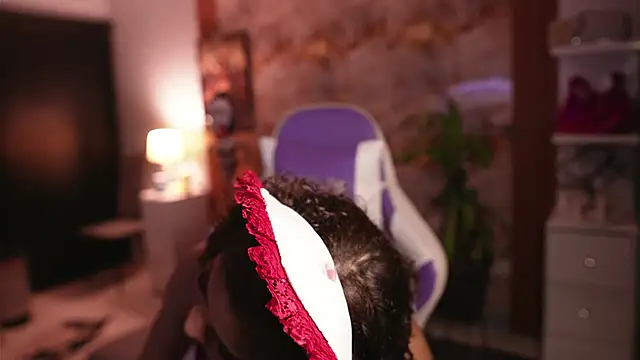 Snapshot of hannachris- chatting on October 20, 2025, 11:16 pm hannachris- online show from October 20, 2025, 11:16 pm