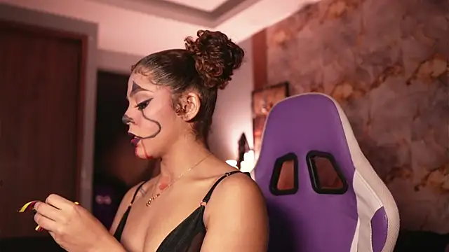 Snapshot of hannachris- chatting on October 29, 2025, 11:14 pm hannachris- online show from October 29, 2025, 11:14 pm