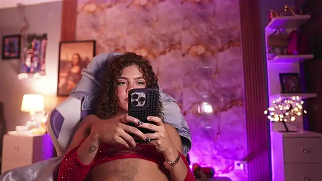 Snapshot of hannachris- chatting on November 21, 2025, 11:26 pm hannachris- online show from November 21, 2025, 11:26 pm