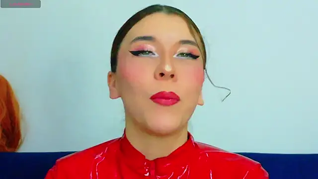 CristalRose online show from November 5, 2025, 6:55 pm