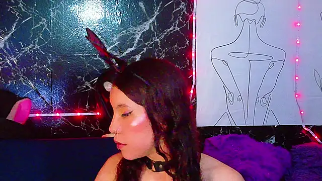 CristalRose online show from May 28, 2026, 7:53 pm