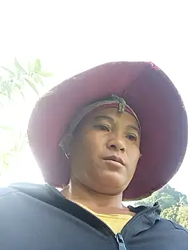 Love-Mama33 online show from October 13, 2025, 1:40 am