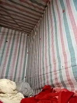 Love-Mama33 online show from December 3, 2025, 11:25 pm