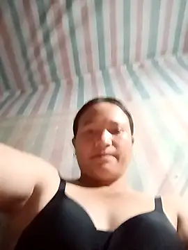 Love-Mama33 online show from October 2, 2025, 2:09 pm