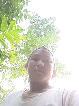 Love-Mama33 online show from October 19, 2025, 10:29 am