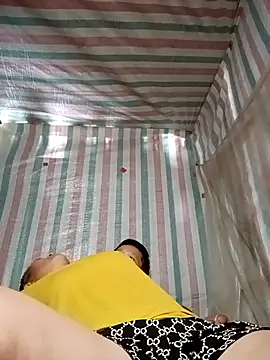 Love-Mama33 online show from November 4, 2025, 11:52 pm