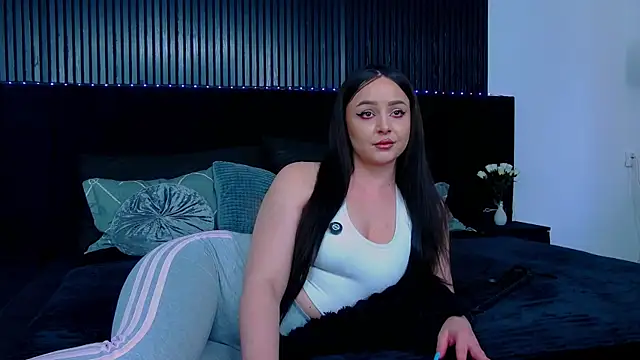 Snapshot of wickeddenise chatting on April 7, 2026, 11:12 am wickeddenise online show from April 7, 2026, 11:12 am