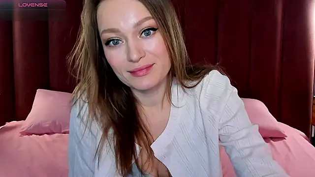 EvelynPoole online show from April 5, 2026, 3:13 am