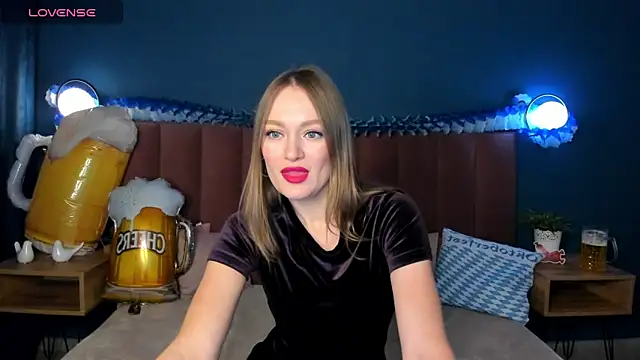 Snapshot of EvelynPoole chatting on September 30, 2025, 1:33 am EvelynPoole online show from September 30, 2025, 1:33 am