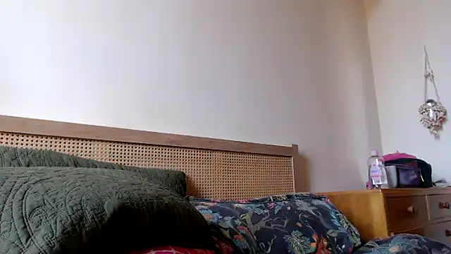 Snapshot of xRedhead_xx chatting on September 22, 2025, 10:54 am xRedhead xx online show from September 22, 2025, 10:54 am
