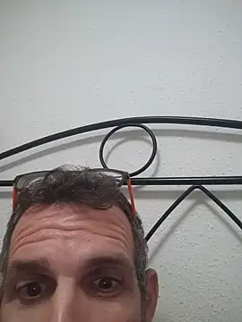 Snapshot of gigolobcn chatting on December 21, 2025, 8:53 pm gigolobcn online show from December 21, 2025, 8:53 pm