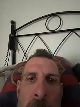 Snapshot of gigolobcn chatting on January 14, 2026, 2:20 pm gigolobcn online show from January 14, 2026, 2:20 pm