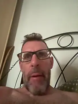 Snapshot of gigolobcn chatting on September 8, 2025, 5:23 pm gigolobcn online show from September 8, 2025, 5:23 pm