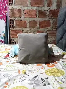 Snapshot of dahian_charlote02 chatting on December 19, 2025, 10:01 pm dahian charlote02 online show from December 19, 2025, 10:01 pm