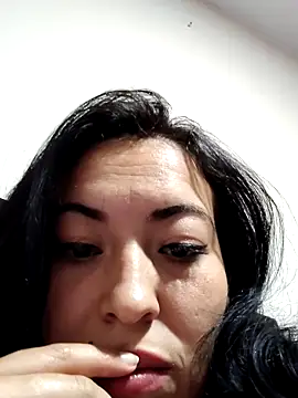 angelicroose2 online show from February 15, 2026, 5:41 am