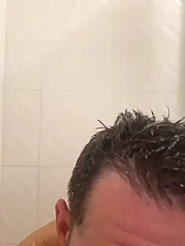 Yoaannn online show from October 1, 2025, 2:43 pm