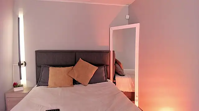 Snapshot of Emma__clark_ chatting on January 15, 2026, 12:52 pm Emma clark online show from January 15, 2026, 12:52 pm