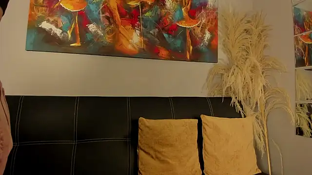 Snapshot of Emma__clark_ chatting on February 14, 2026, 1:00 pm Emma clark online show from February 14, 2026, 1:00 pm