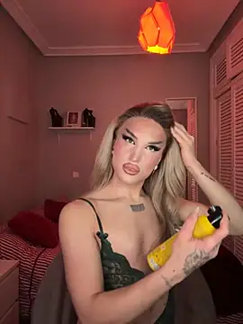 lacattiva online show from November 21, 2025, 6:18 pm