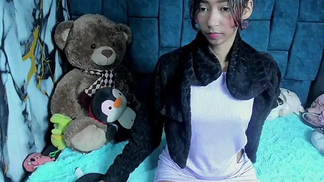 ValentinaKlean online show from July 14, 2026, 2:27 am