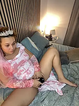 Snapshot of Wild2XXX chatting on October 31, 2025, 9:54 pm Wild2XXX online show from October 31, 2025, 9:54 pm