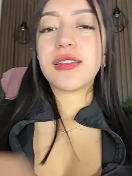 Snapshot of AngellaMoraa chatting on May 13, 2026, 12:01 pm AngellaMoraa online show from May 13, 2026, 12:01 pm