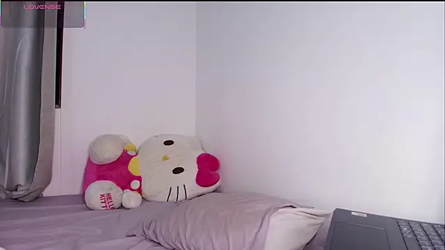 dulceangel   online show from November 5, 2025, 4:04 am