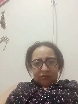 tany90 online show from May 30, 2026, 3:46 am