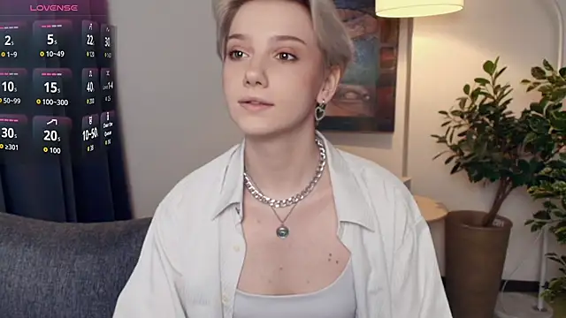 Snapshot of OdelynaAsp chatting on November 30, 2025, 12:17 pm OdelynaAsp online show from November 30, 2025, 12:17 pm