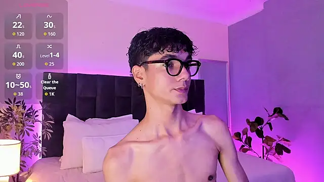 Phillicious   online show from November 6, 2025, 11:42 pm