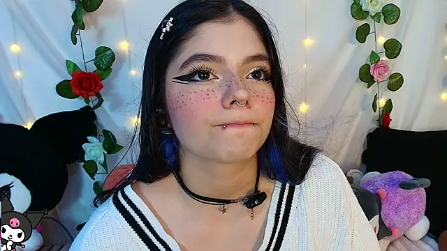Snapshot of cutee_andrea chatting on May 19, 2026, 1:56 am cutee andrea online show from May 19, 2026, 1:56 am