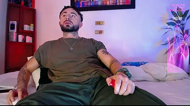 Snapshot of Edwardjonnes chatting on April 8, 2026, 3:19 am Edwardjonnes online show from April 8, 2026, 3:19 am