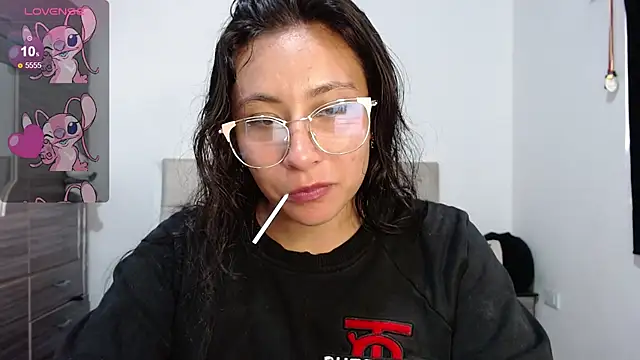 Snapshot of lylah_bluee1 chatting on September 16, 2025, 7:37 pm lylah bluee1 online show from September 16, 2025, 7:37 pm