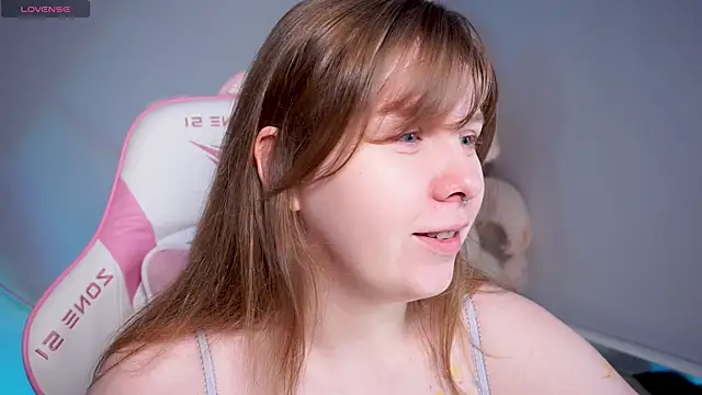 Snapshot of Sense_Of_Rosemary chatting on November 21, 2025, 6:34 am Sense Of Rosemary online show from November 21, 2025, 6:34 am