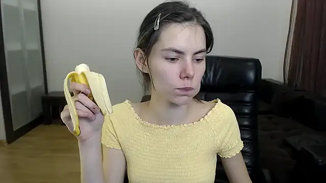 AmelieReve online show from October 15, 2025, 5:21 pm