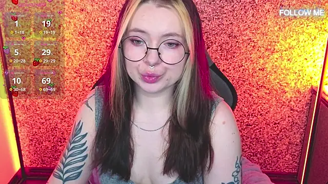 Snapshot of SadPotato_ chatting on September 27, 2025, 7:09 pm SadPotato online show from September 27, 2025, 7:09 pm