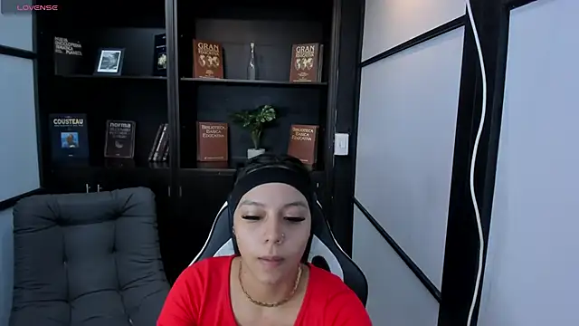 Snapshot of IvonnePrince_ chatting on October 2, 2025, 12:30 pm IvonnePrince online show from October 2, 2025, 12:30 pm