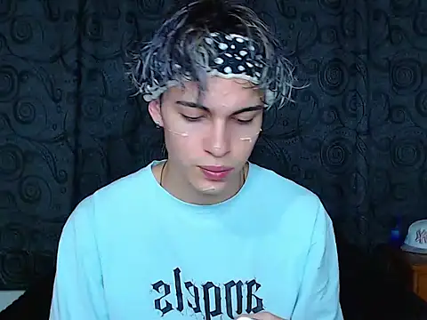 Snapshot of john_vichenso chatting on October 24, 2025, 11:04 pm john vichenso online show from October 24, 2025, 11:04 pm