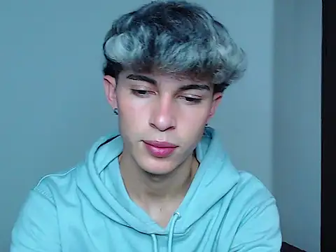 Snapshot of john_vichenso chatting on October 14, 2025, 10:42 pm john vichenso online show from October 14, 2025, 10:42 pm