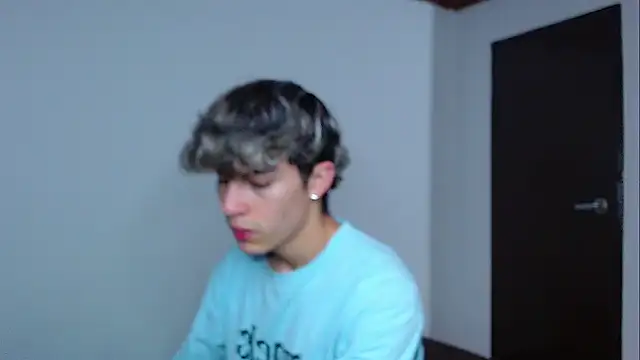 john vichenso online show from December 5, 2025, 9:01 pm