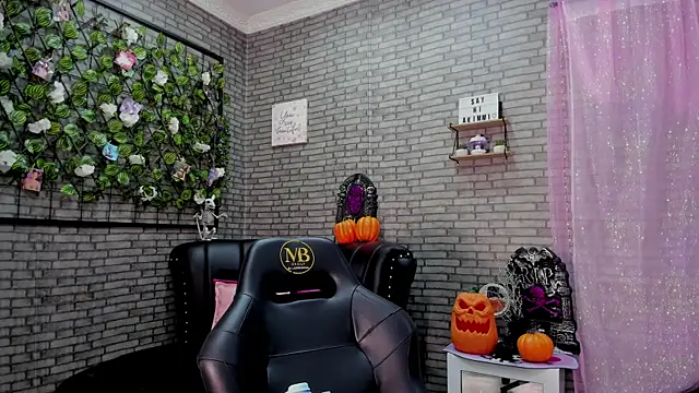 akimy teen online show from October 27, 2025, 11:22 am